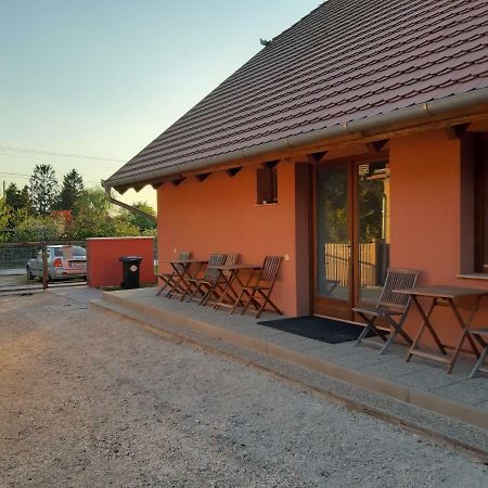Napos Vendégház Győr Extérieur photo