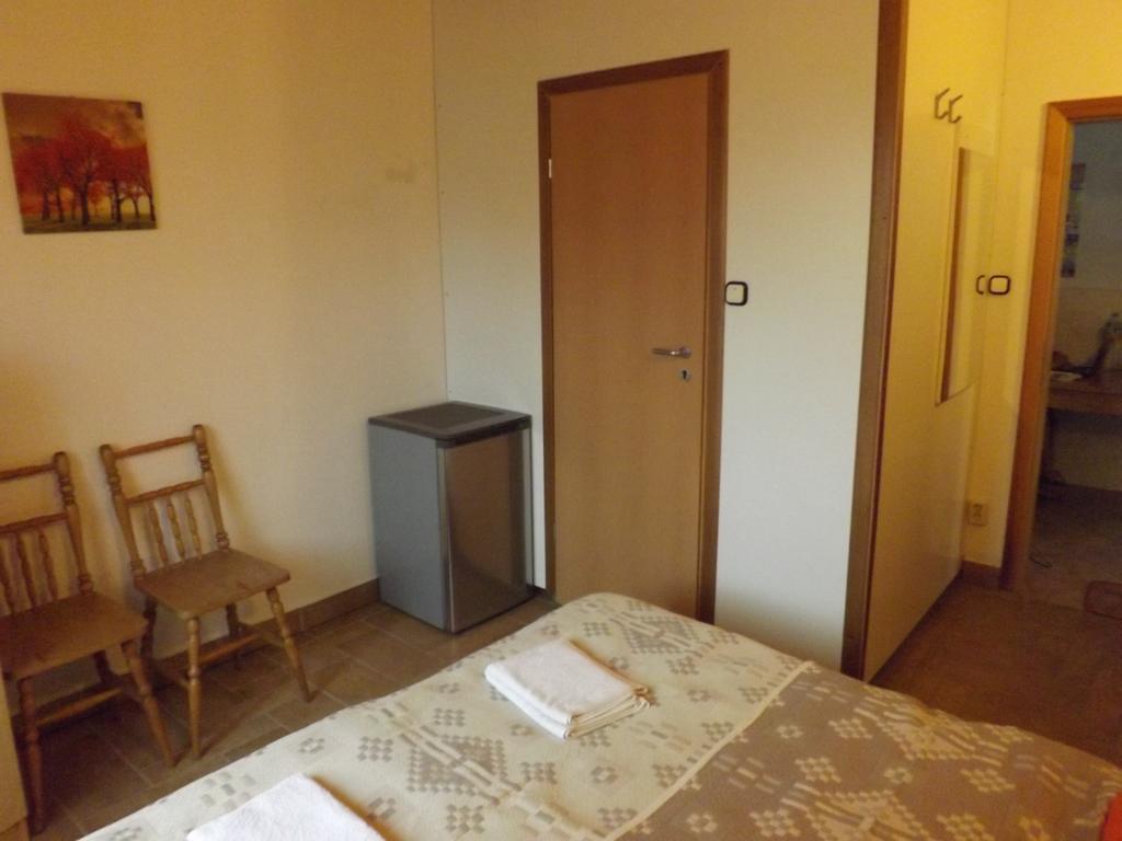Napos Vendégház Győr Extérieur photo