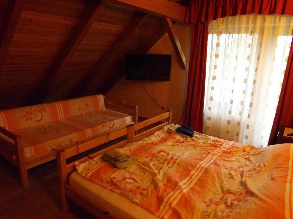 Napos Vendégház Győr Extérieur photo