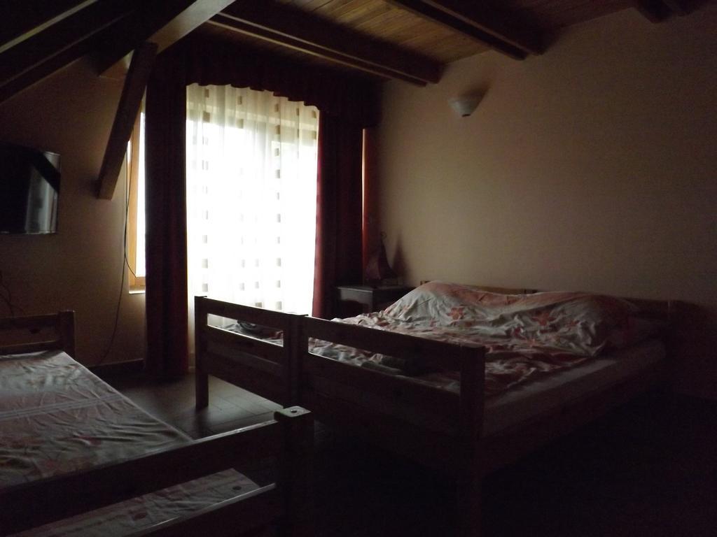 Napos Vendégház Győr Extérieur photo