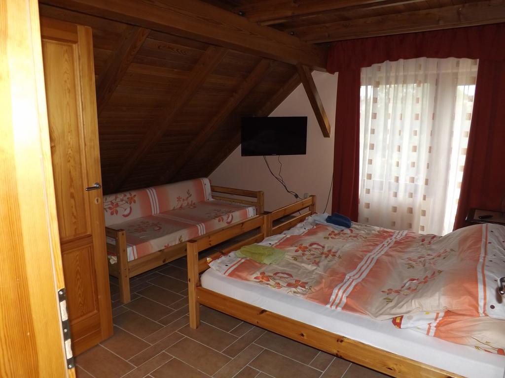 Napos Vendégház Győr Extérieur photo