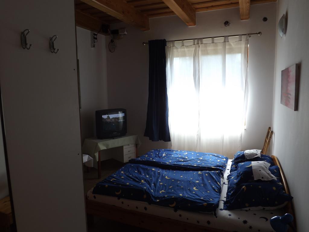 Napos Vendégház Győr Extérieur photo